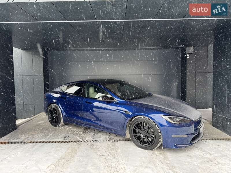 Лифтбек Tesla Model S 2022 в Виннице