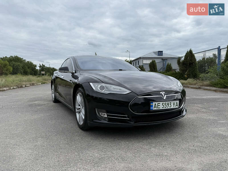 Лифтбек Tesla Model S 2013 в Новомосковске
