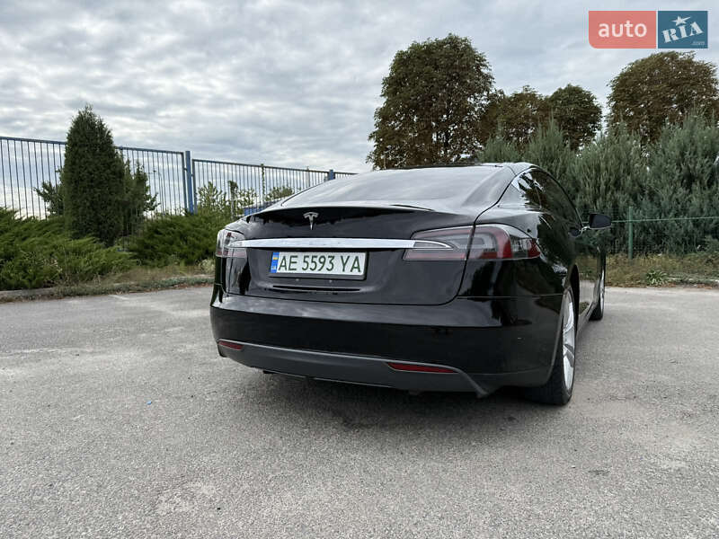 Лифтбек Tesla Model S 2013 в Новомосковске