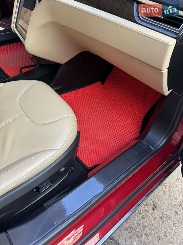 Лифтбек Tesla Model S 2013 в Одессе