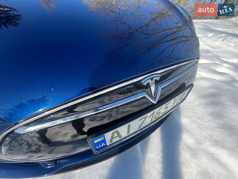 Ліфтбек Tesla Model S 2015 в Києві