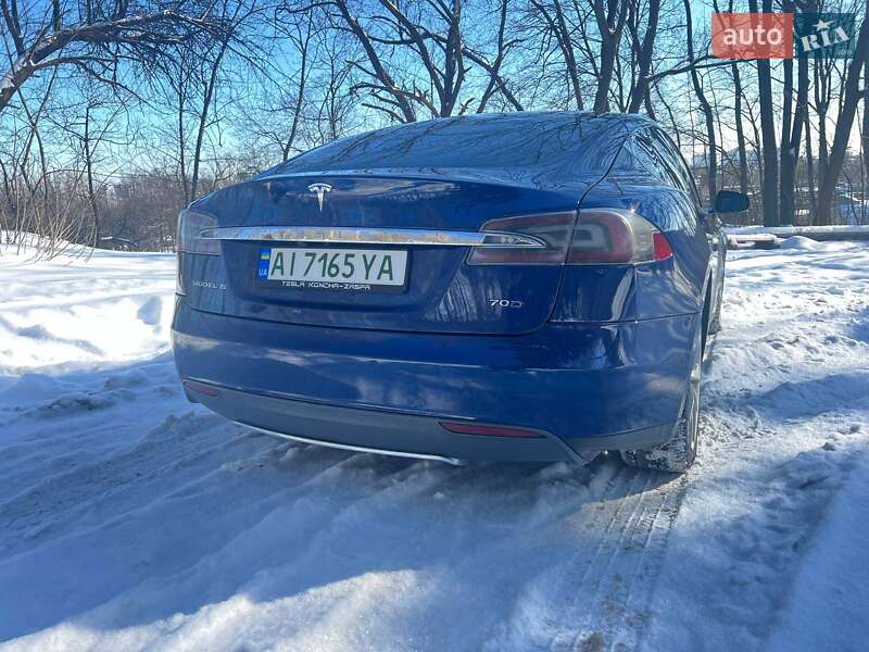 Ліфтбек Tesla Model S 2015 в Києві