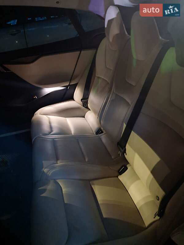 Ліфтбек Tesla Model S 2019 в Одесі