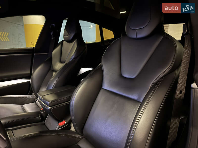 Ліфтбек Tesla Model S 2020 в Одесі фото 32 Ліфтбек Tesla Model S 2020 в Одесі