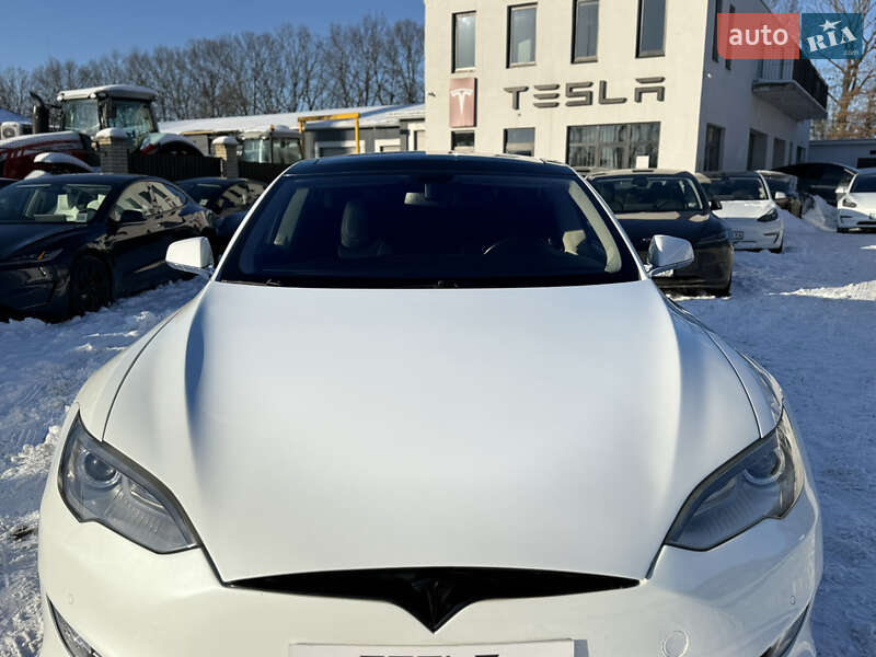 Ліфтбек Tesla Model S 2014 в Вінниці