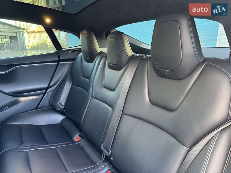 Ліфтбек Tesla Model S 2020 в Одесі фото 46 Ліфтбек Tesla Model S 2020 в Одесі