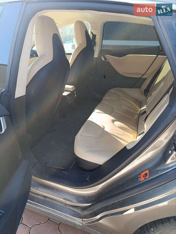Лифтбек Tesla Model S 2015 в Одессе фото 2 Лифтбек Tesla Model S 2015 в Одессе