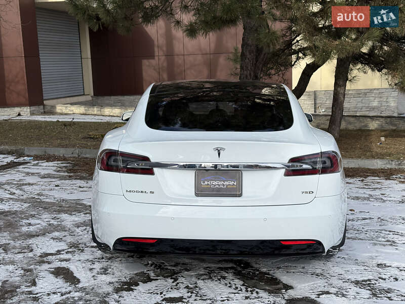 Лифтбек Tesla Model S 2016 в Днепре фото 8 Лифтбек Tesla Model S 2016 в Днепре