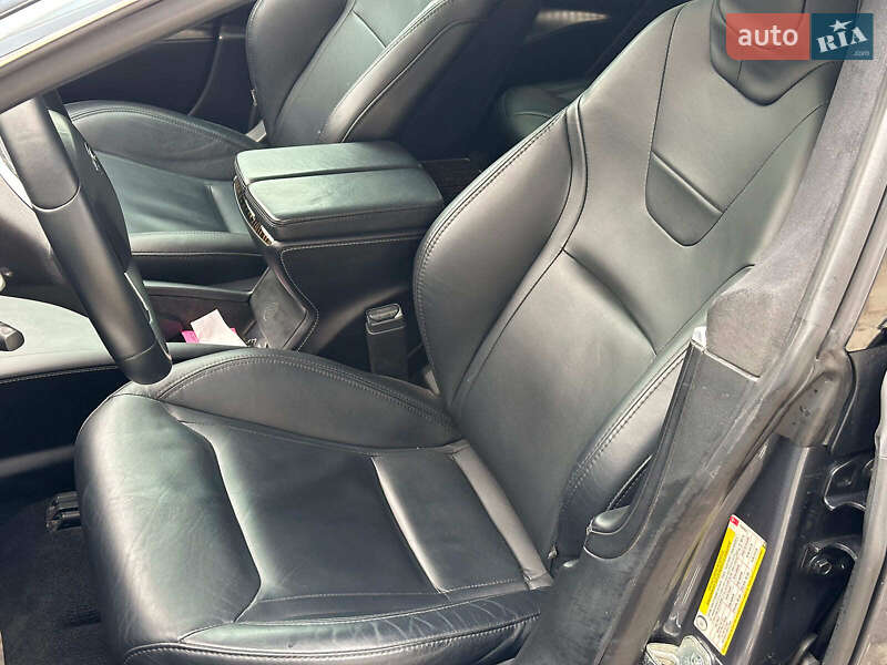 Лифтбек Tesla Model S 2016 в Одессе