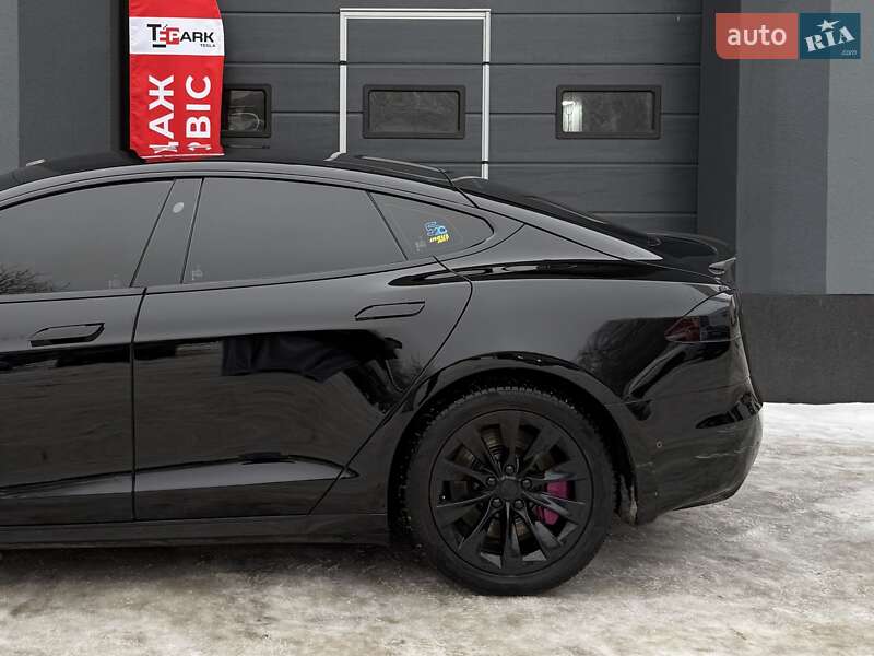 Ліфтбек Tesla Model S 2019 в Києві