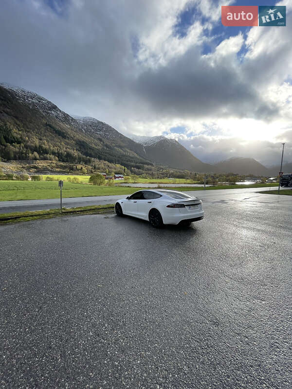 Ліфтбек Tesla Model S 2021 в Києві фото 8 Ліфтбек Tesla Model S 2021 в Києві