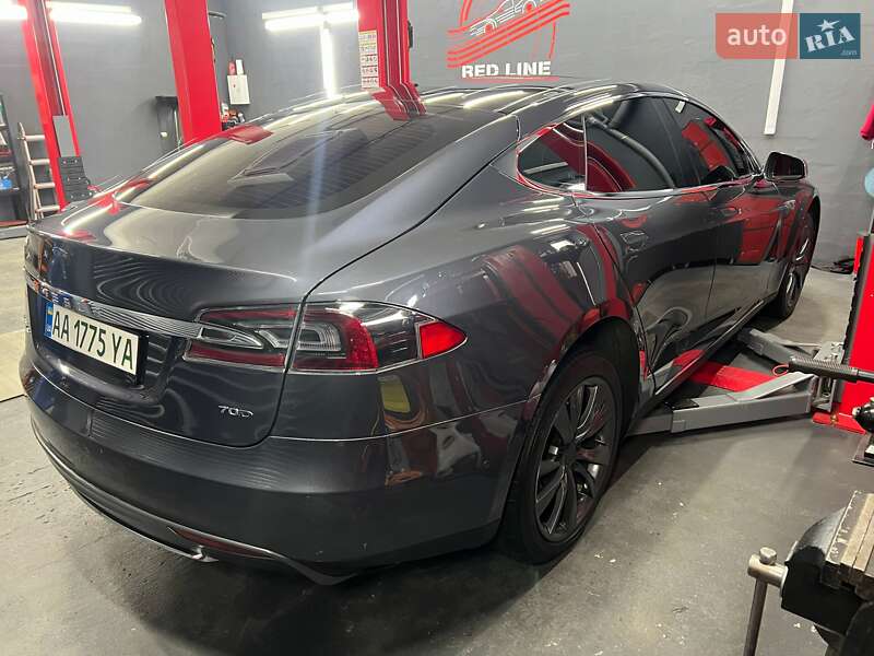 Ліфтбек Tesla Model S 2015 в Софіївській Борщагівці фото 7 Ліфтбек Tesla Model S 2015 в Софіївській Борщагівці