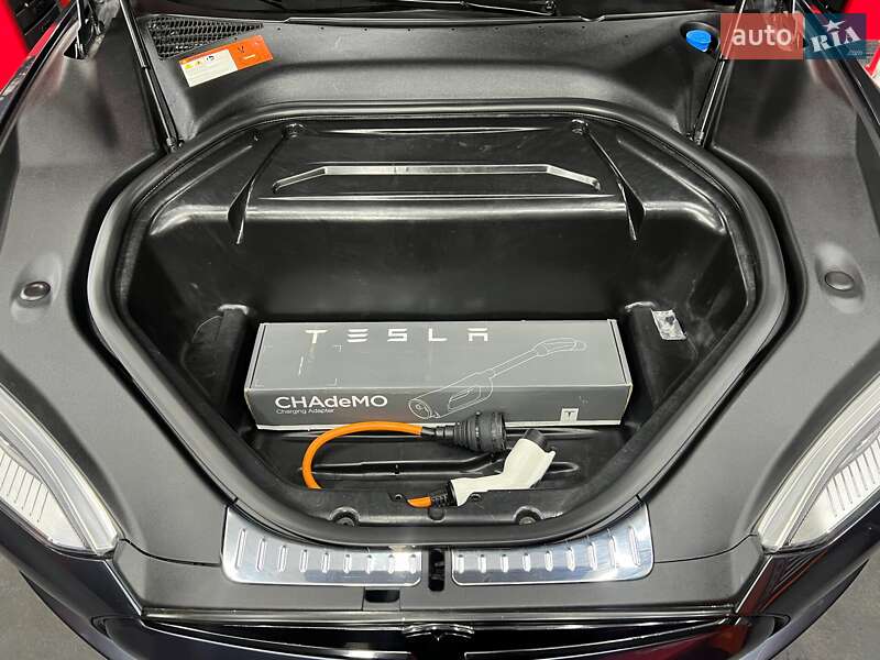 Ліфтбек Tesla Model S 2015 в Софіївській Борщагівці фото 17 Ліфтбек Tesla Model S 2015 в Софіївській Борщагівці