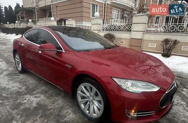 Лифтбек Tesla Model S 2015 в Киеве