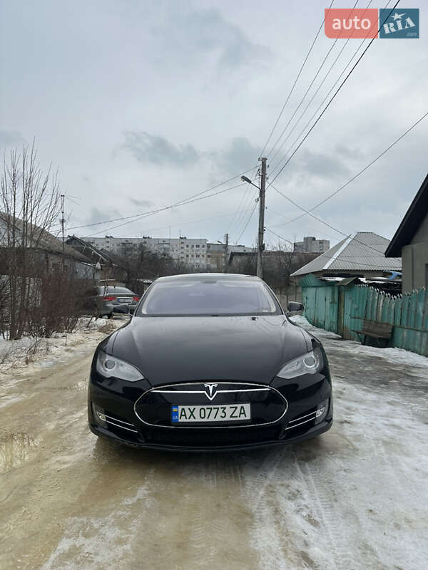 Лифтбек Tesla Model S 2014 в Харькове