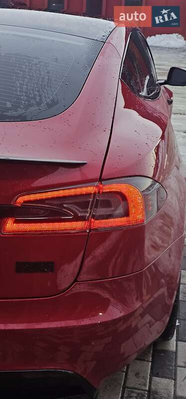 Ліфтбек Tesla Model S 2021 в Львові