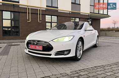 Ліфтбек Tesla Model S 2014 в Сокалі