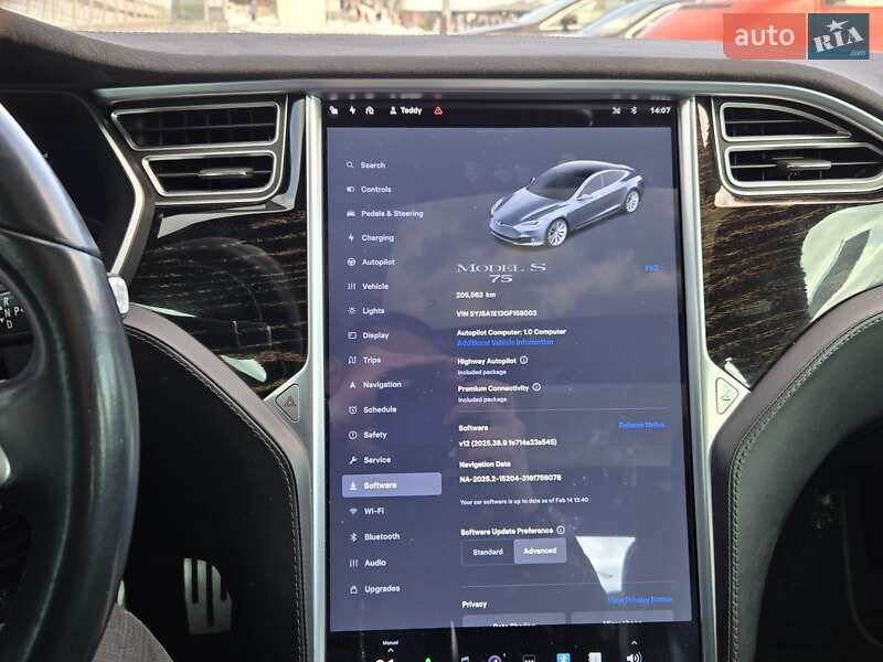 Лифтбек Tesla Model S 2016 в Киеве фото 27 Лифтбек Tesla Model S 2016 в Киеве