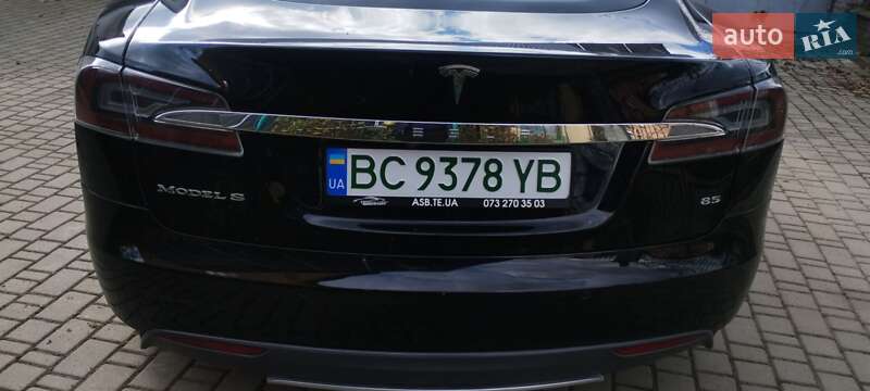 Ліфтбек Tesla Model S 2014 в Львові фото 6 Ліфтбек Tesla Model S 2014 в Львові