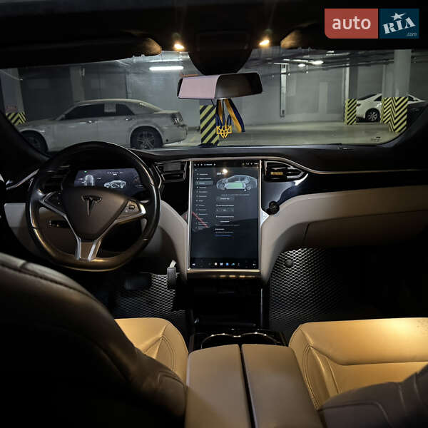 Лифтбек Tesla Model S 2015 в Одессе