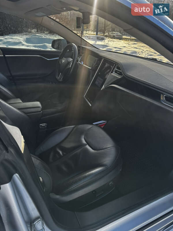 Лифтбек Tesla Model S 2013 в Ивано-Франковске
