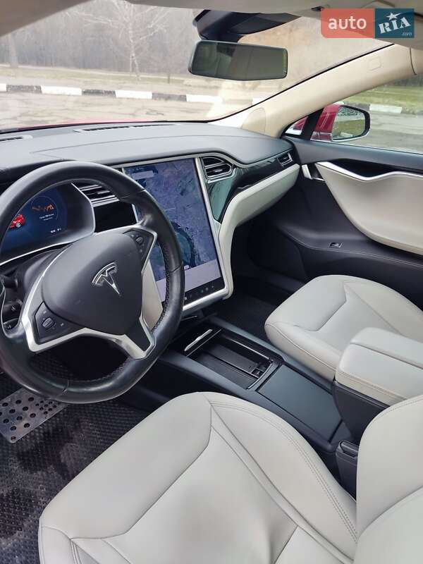 Лифтбек Tesla Model S 2016 в Запорожье фото 6 Лифтбек Tesla Model S 2016 в Запорожье