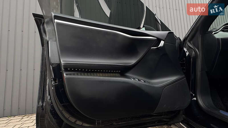 Лифтбек Tesla Model S 2017 в Трускавце фото 75 Лифтбек Tesla Model S 2017 в Трускавце