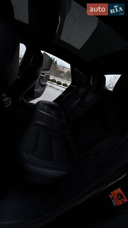 Лифтбек Tesla Model S 2017 в Трускавце фото 97 Лифтбек Tesla Model S 2017 в Трускавце