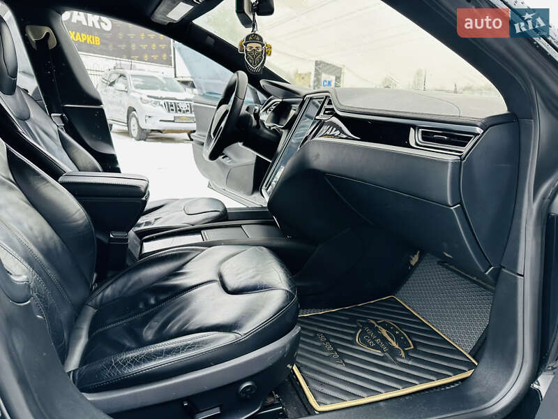 Ліфтбек Tesla Model S 2014 в Харкові