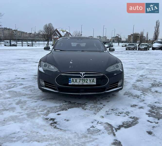 Лифтбек Tesla Model S 2014 в Ахтырке