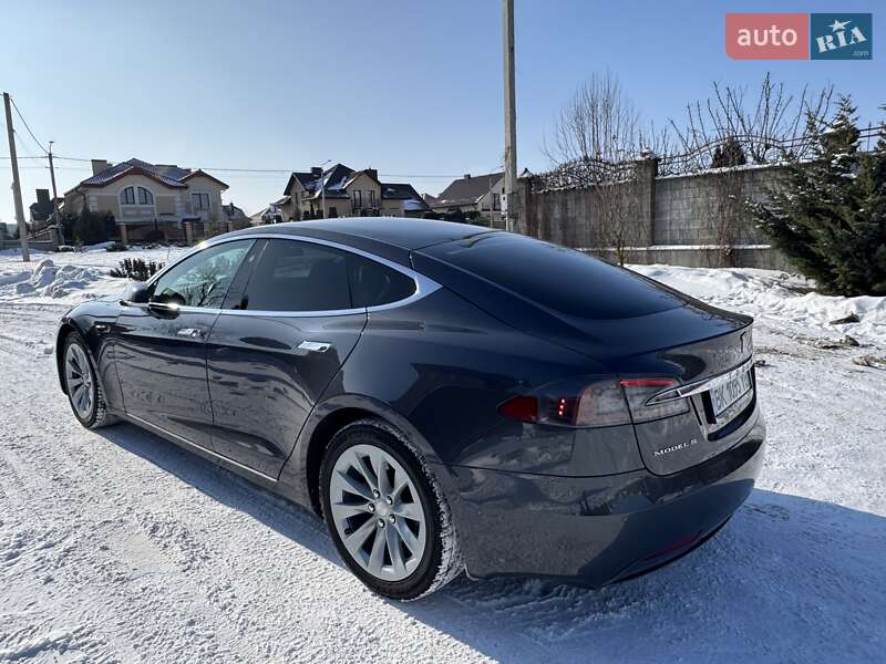 Лифтбек Tesla Model S 2018 в Ровно фото 2 Лифтбек Tesla Model S 2018 в Ровно
