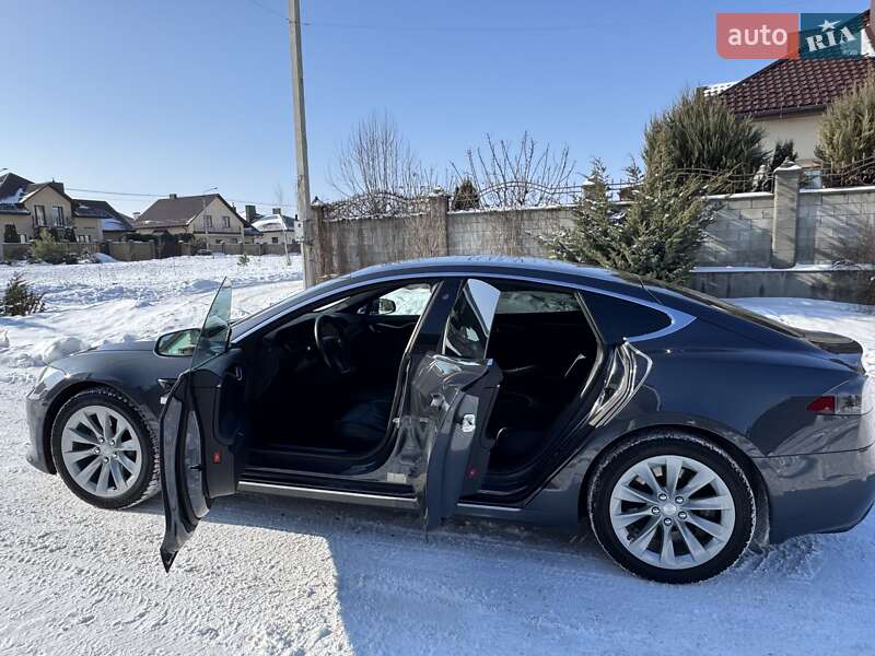Лифтбек Tesla Model S 2018 в Ровно фото 11 Лифтбек Tesla Model S 2018 в Ровно