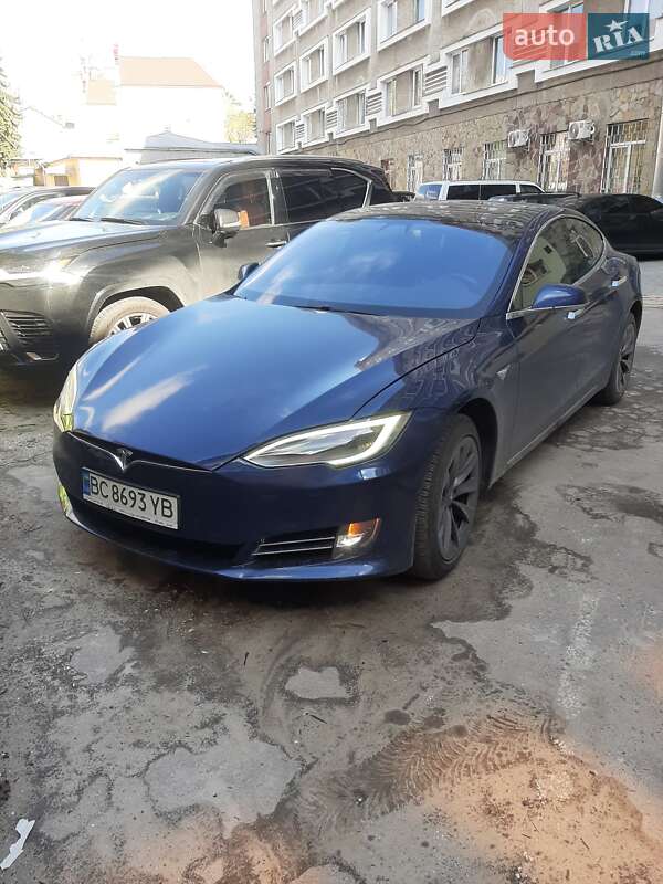 Лифтбек Tesla Model S 2020 в Львове