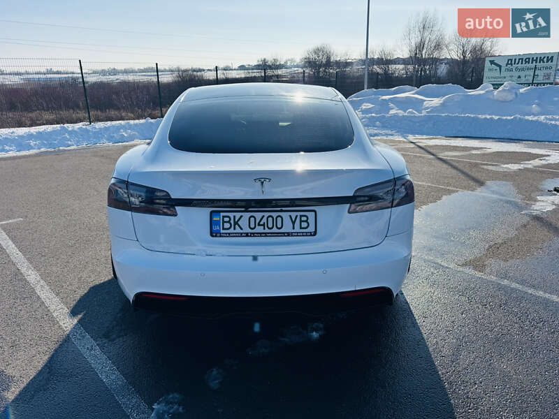Лифтбек Tesla Model S 2021 в Ровно