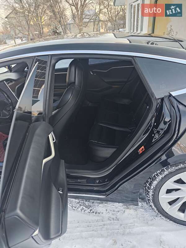 Ліфтбек Tesla Model S 2017 в Києві фото 2 Ліфтбек Tesla Model S 2017 в Києві