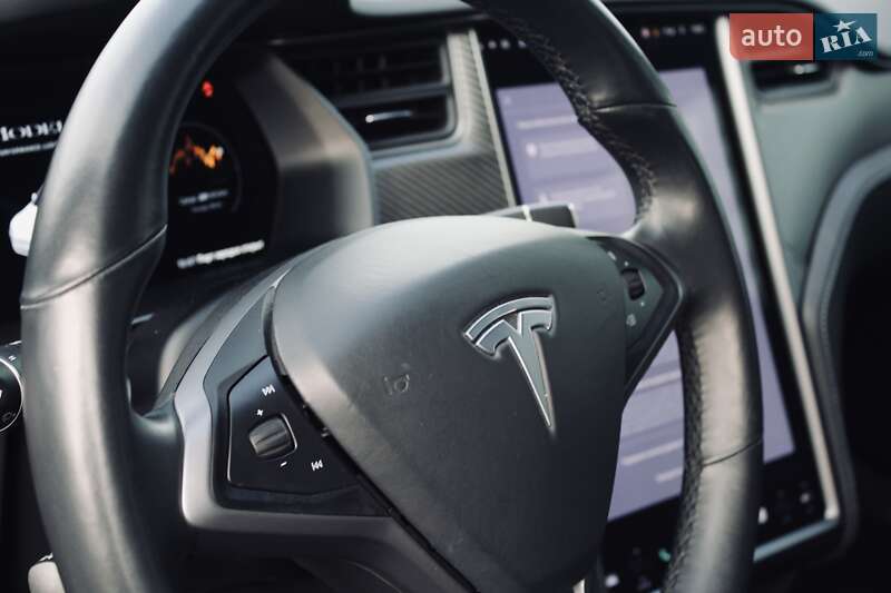 Ліфтбек Tesla Model S 2019 в Києві