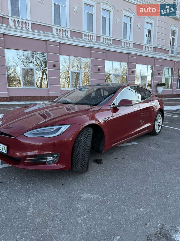 Ліфтбек Tesla Model S 2018 в Одесі