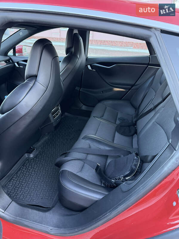 Ліфтбек Tesla Model S 2018 в Одесі