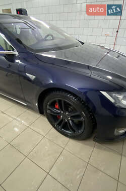 Лифтбек Tesla Model S 2014 в Киеве