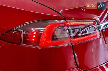 Лифтбек Tesla Model S 2019 в Николаеве