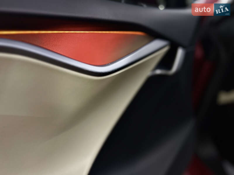 Лифтбек Tesla Model S 2019 в Николаеве фото 11 Лифтбек Tesla Model S 2019 в Николаеве