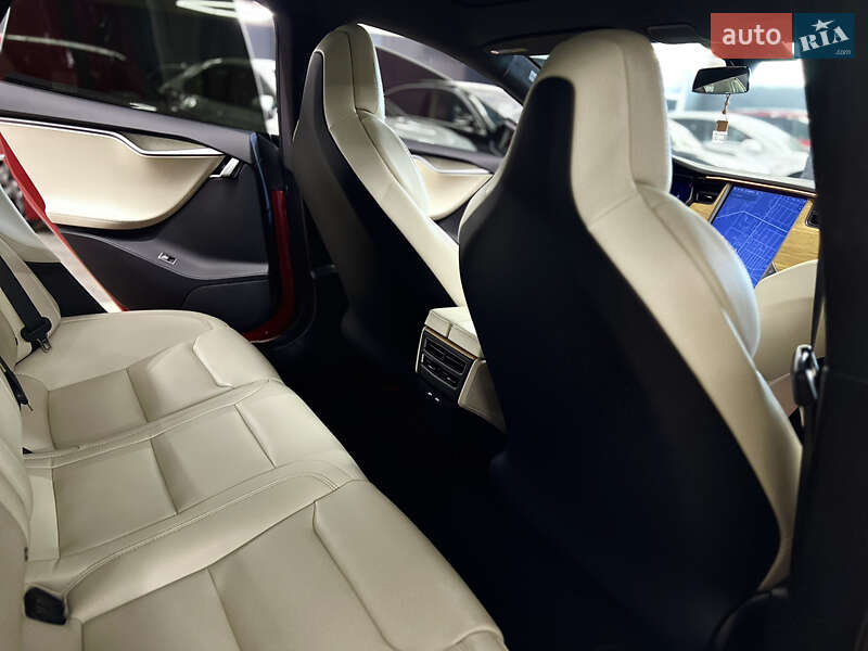 Лифтбек Tesla Model S 2019 в Николаеве фото 21 Лифтбек Tesla Model S 2019 в Николаеве