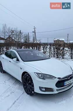 Лифтбек Tesla Model S 2013 в Ивано-Франковске