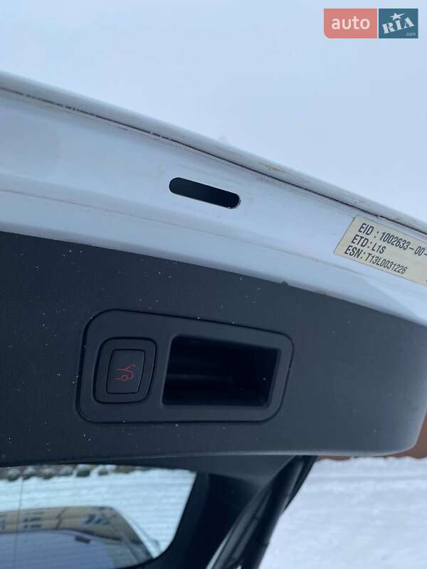 Лифтбек Tesla Model S 2013 в Ивано-Франковске