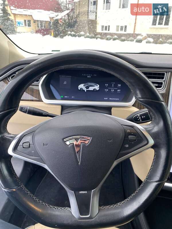 Лифтбек Tesla Model S 2013 в Ивано-Франковске