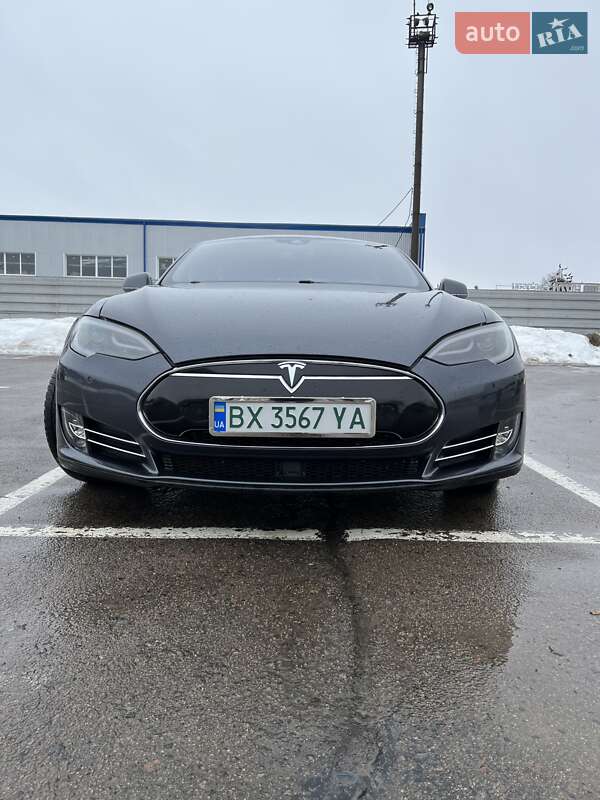 Лифтбек Tesla Model S 2014 в Ровно