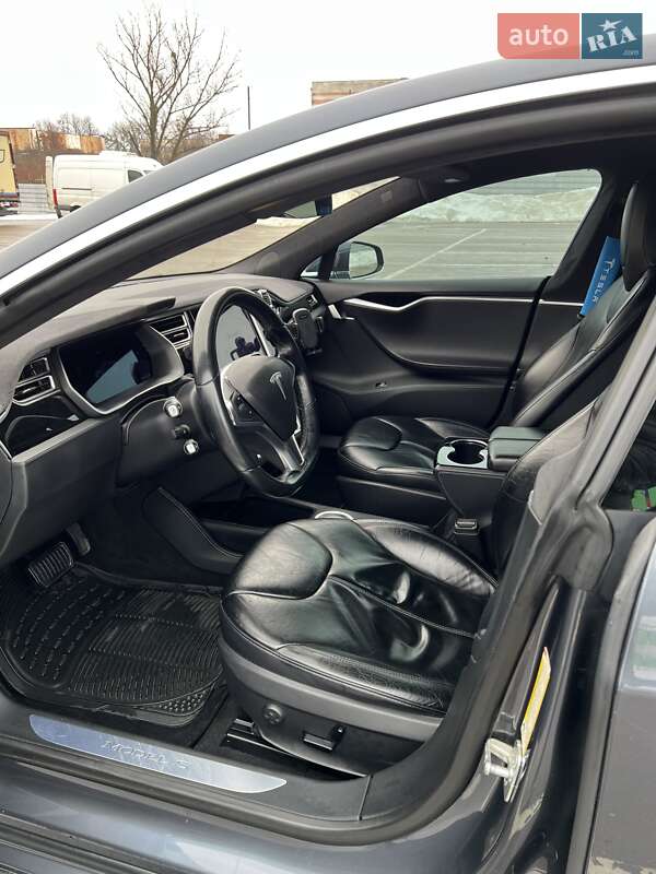 Лифтбек Tesla Model S 2014 в Ровно