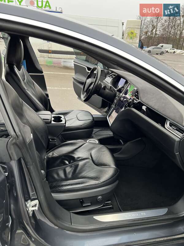Лифтбек Tesla Model S 2014 в Ровно