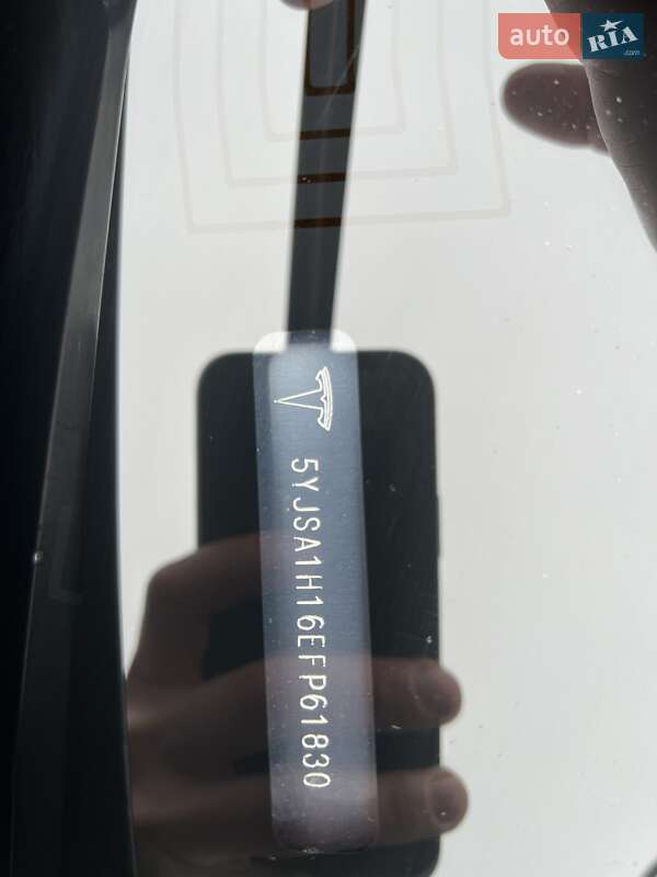 Лифтбек Tesla Model S 2014 в Ровно