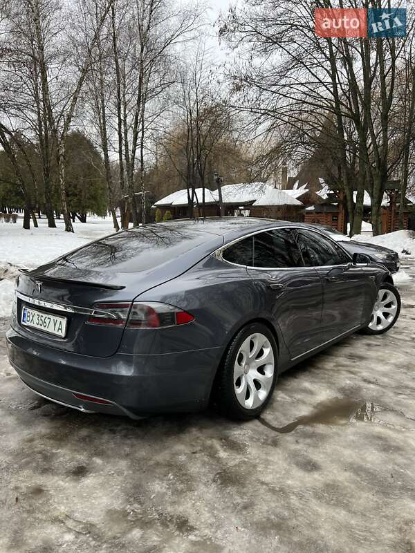 Лифтбек Tesla Model S 2014 в Ровно